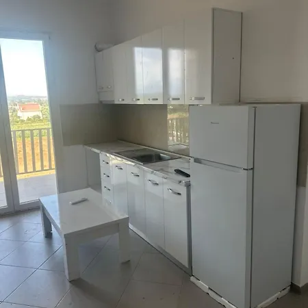 Apartments, Escape * Velipojë