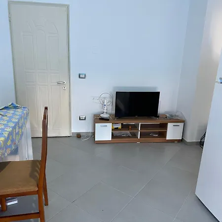 Apartments, Escape Velipojë